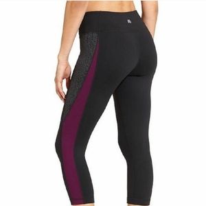 Athleta Heartbreak Revelation Colorblock Cropped Capri Legging Small